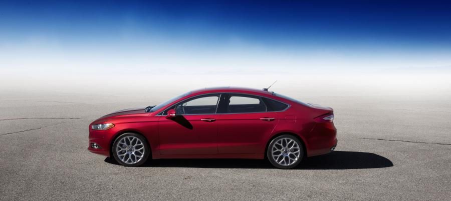 Ford Fusion 2013 года  (US) (фото 26 из 202)